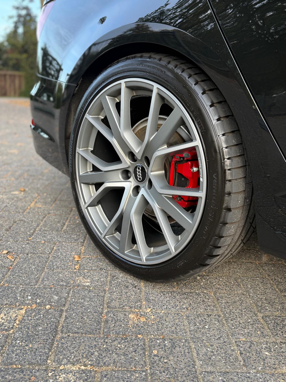 Audi velg close-up rode remklauw